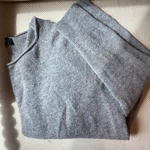 Quince Heather Gray Mongolian
Cashmere Boat Neck Sweater